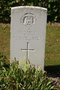 Tincourt New British Cemetery - Flux, A H