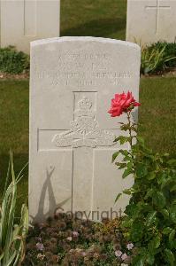 Tincourt New British Cemetery - Fox, W W