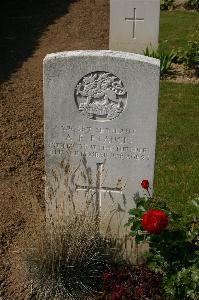 Tincourt New British Cemetery - Francis, A E