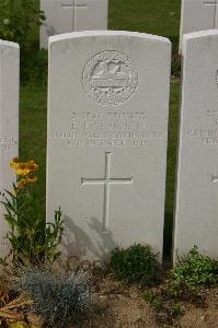 Tincourt New British Cemetery - Frankham, E