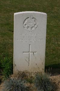 Tincourt New British Cemetery - Fraser, D