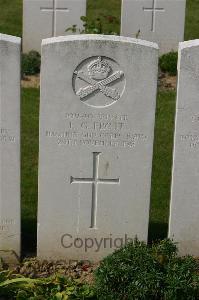 Tincourt New British Cemetery - Frost, E G