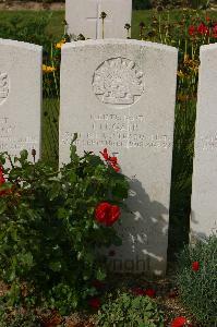 Tincourt New British Cemetery - Gair, Ivan Noble