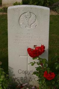 Tincourt New British Cemetery - Garratt, W E