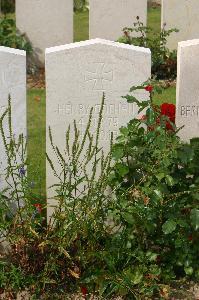 Tincourt New British Cemetery - Gochens, Henry