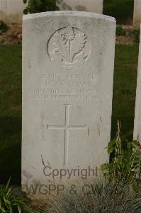 Tincourt New British Cemetery - Graham, H