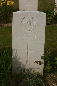 Tincourt New British Cemetery - Groves, Ernest William