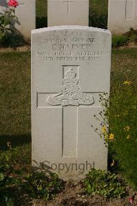Tincourt New British Cemetery - Harvey, E