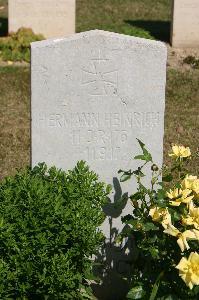 Tincourt New British Cemetery - Heinrich, Hermann