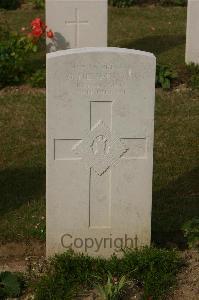 Tincourt New British Cemetery - Henderson, G