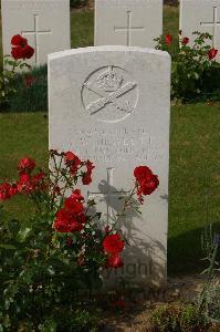 Tincourt New British Cemetery - Hewlett, Arthur William