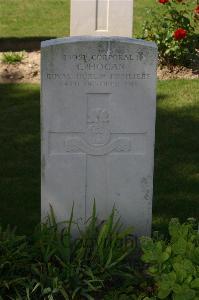 Tincourt New British Cemetery - Hogan, T