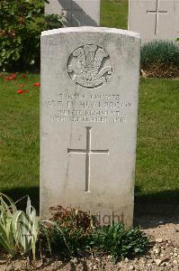 Tincourt New British Cemetery - Hollbrook, W T H