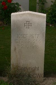 Tincourt New British Cemetery - Hotz, Josef
