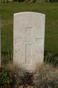 Tincourt New British Cemetery - Hudson, P O