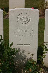 Tincourt New British Cemetery - Hutchinson, W