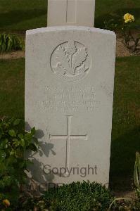 Tincourt New British Cemetery - Johnstone, S