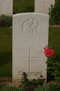 Tincourt New British Cemetery - Jones, G