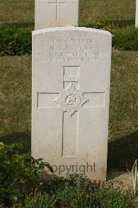 Tincourt New British Cemetery - Jones, H G J