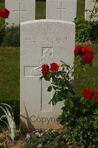 Tincourt New British Cemetery - Jones, J