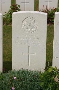 Tincourt New British Cemetery - Jones, W