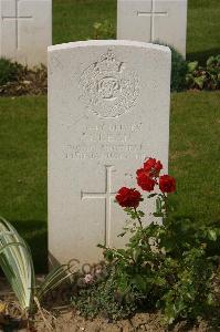 Tincourt New British Cemetery - Kean, J
