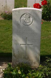 Tincourt New British Cemetery - Kerry, J