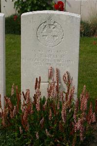 Tincourt New British Cemetery - Kipling, L T