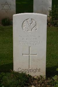 Tincourt New British Cemetery - Knott, R