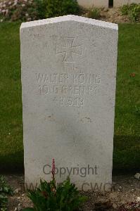 Tincourt New British Cemetery - Konig, Walter