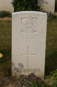 Tincourt New British Cemetery - Laffling, E