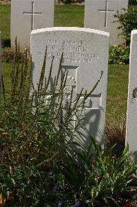 Tincourt New British Cemetery - Lord, R A