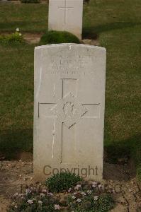 Tincourt New British Cemetery - Lorimer, R