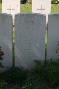 Tincourt New British Cemetery - Luyt, Hendrik De Jongh