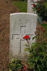 Tincourt New British Cemetery - Lyons, William Henry