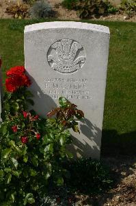 Tincourt New British Cemetery - Masters, P