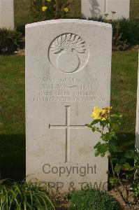 Tincourt New British Cemetery - Mattick, R J