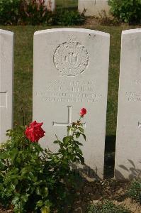 Tincourt New British Cemetery - McArthur, R