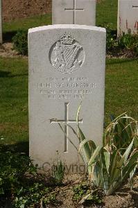 Tincourt New British Cemetery - McCormick, H H