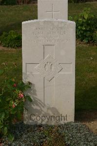 Tincourt New British Cemetery - McDonald, R