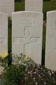 Tincourt New British Cemetery - McFarlane, L A