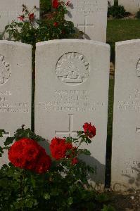Tincourt New British Cemetery - McKay, S T
