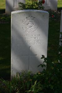 Tincourt New British Cemetery - McNuff, H
