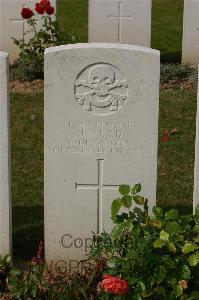 Tincourt New British Cemetery - Mead, J