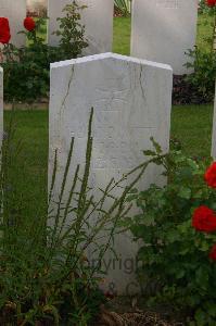 Tincourt New British Cemetery - Mett, Heinrich