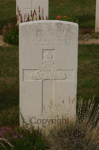 Tincourt New British Cemetery - Mills, Lovell