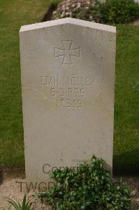Tincourt New British Cemetery - Moller, Emil