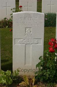 Tincourt New British Cemetery - Molloy, J