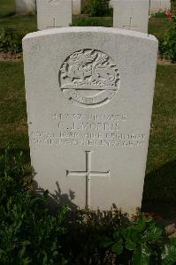 Tincourt New British Cemetery - Morris, C J