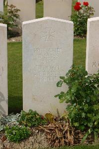 Tincourt New British Cemetery - Muller, Fritz